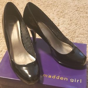 Madden Girl Black Patent Pumps, sz10